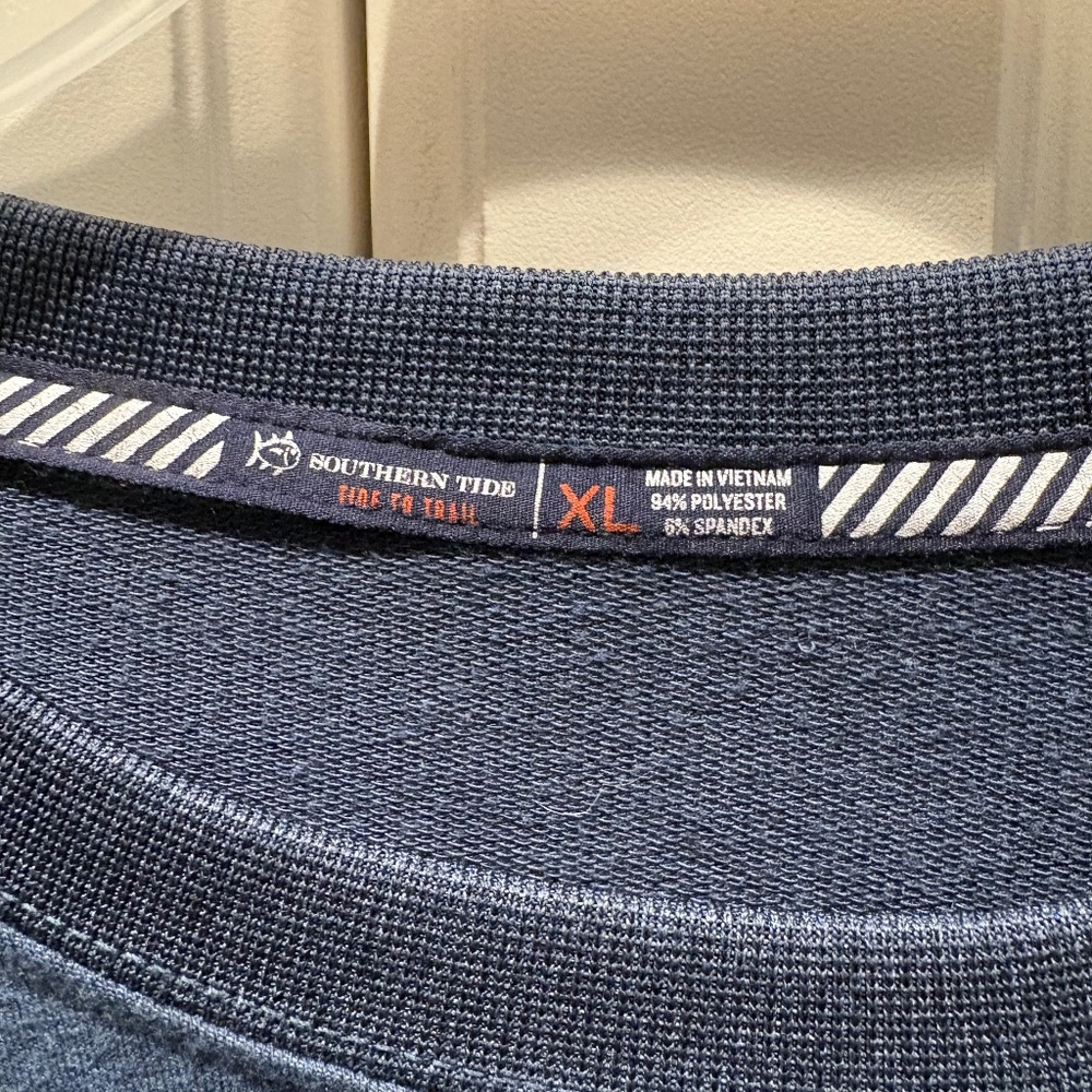 Vineyard vines long sleeve shirt